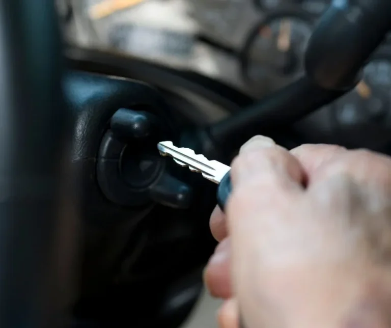 broken car key solution services in sugarland