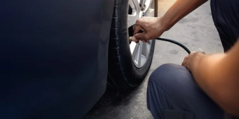 emergency flat tire help on road in Metairie