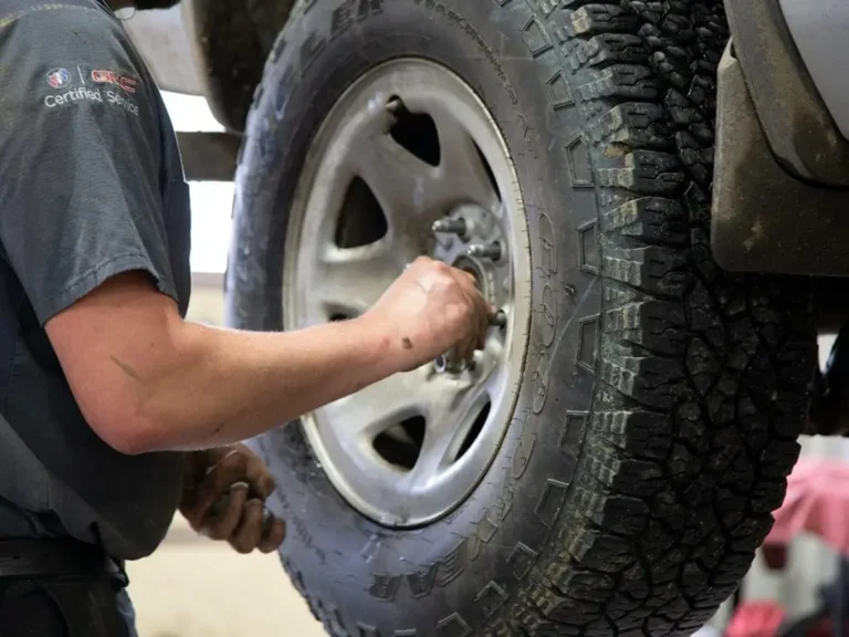 roadside tire repair services in El Paso